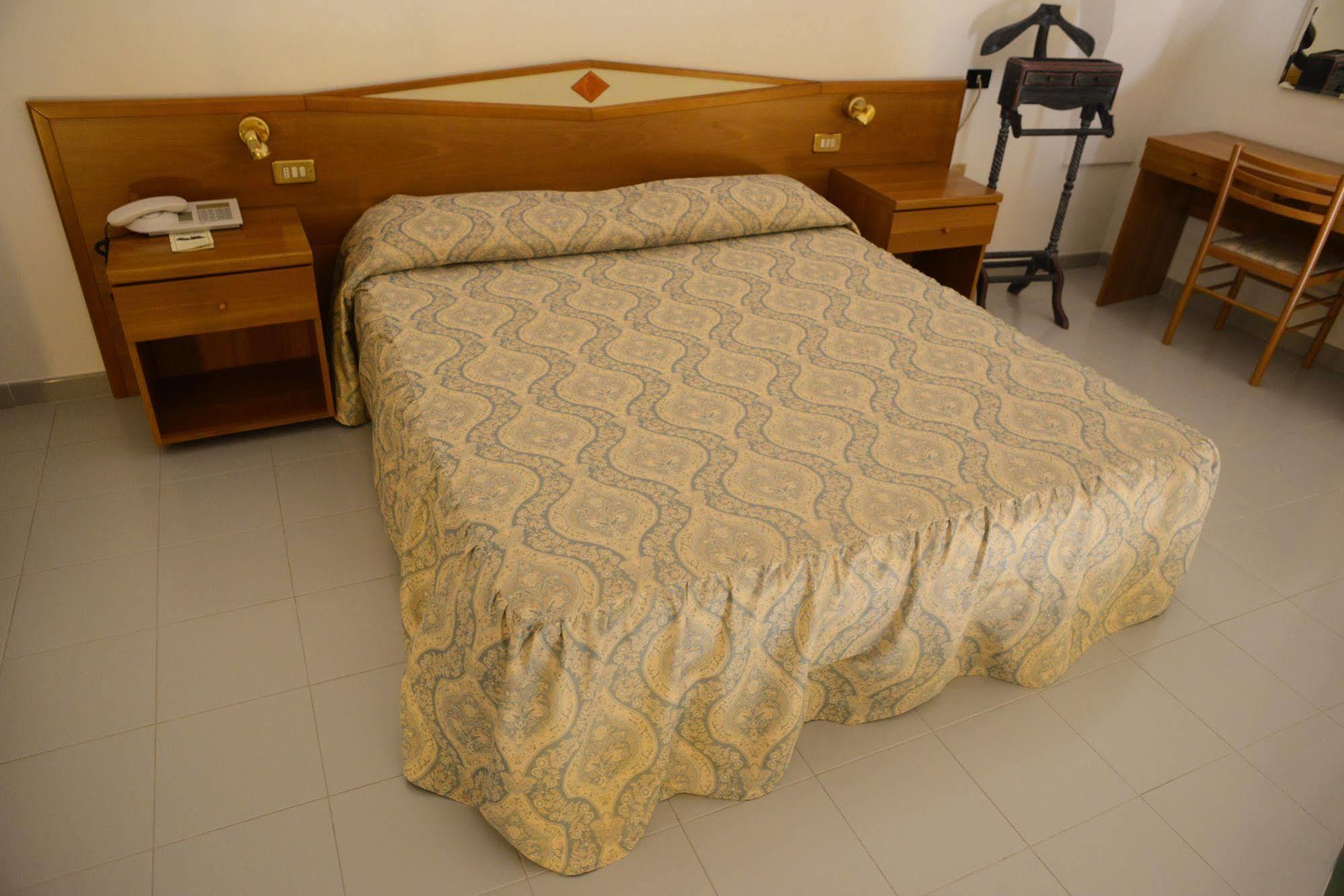 Albergo Italia Matera Buitenkant foto